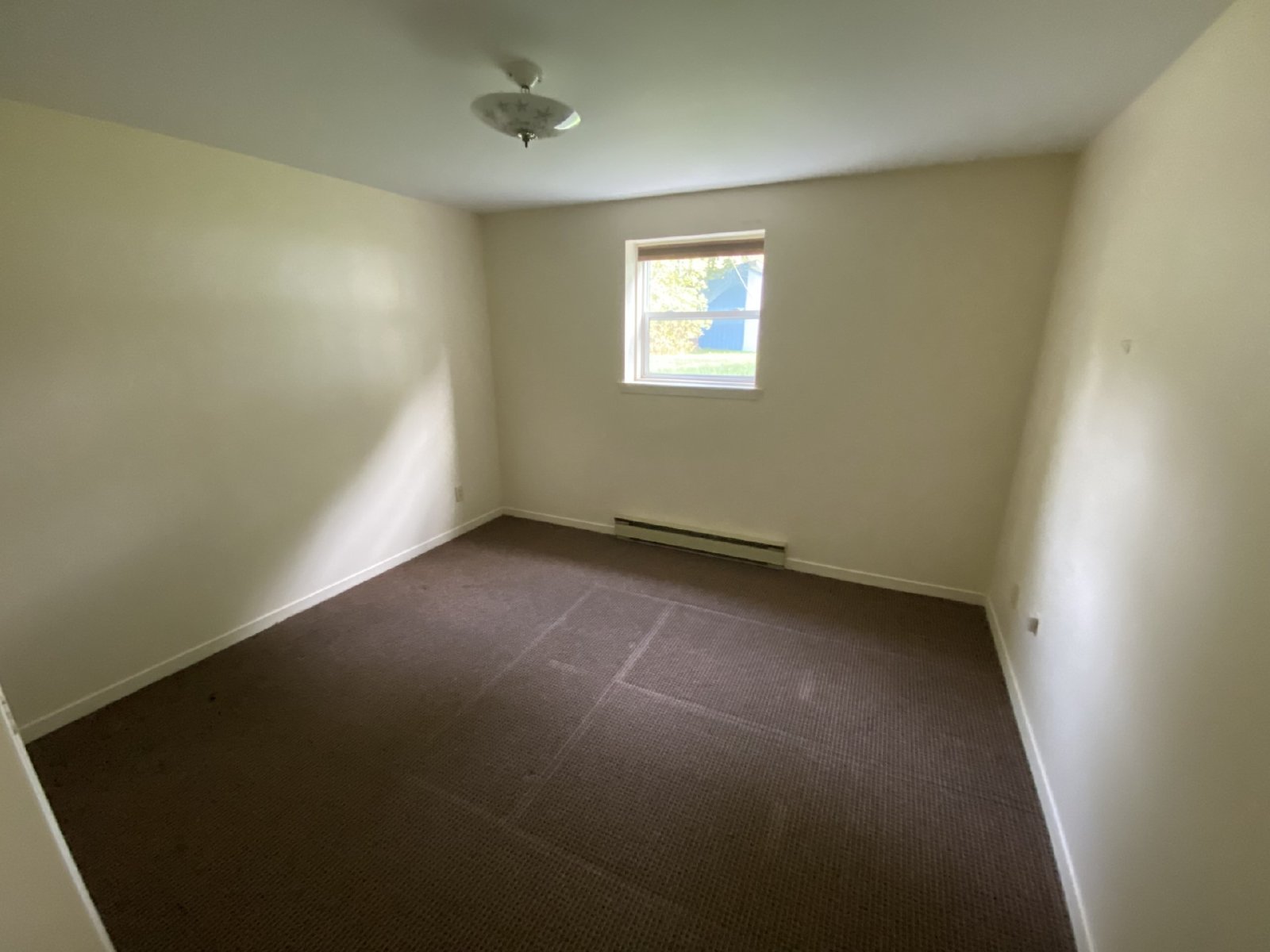 23 Centennial Avenue West - 3 property image