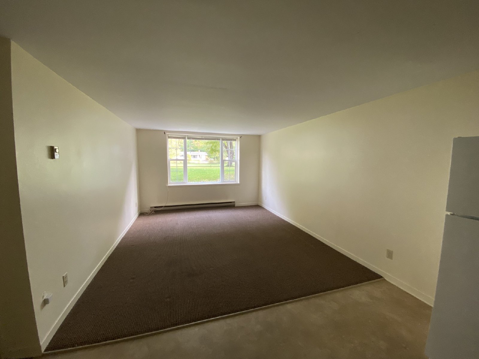 23 Centennial Avenue West - 3 property image