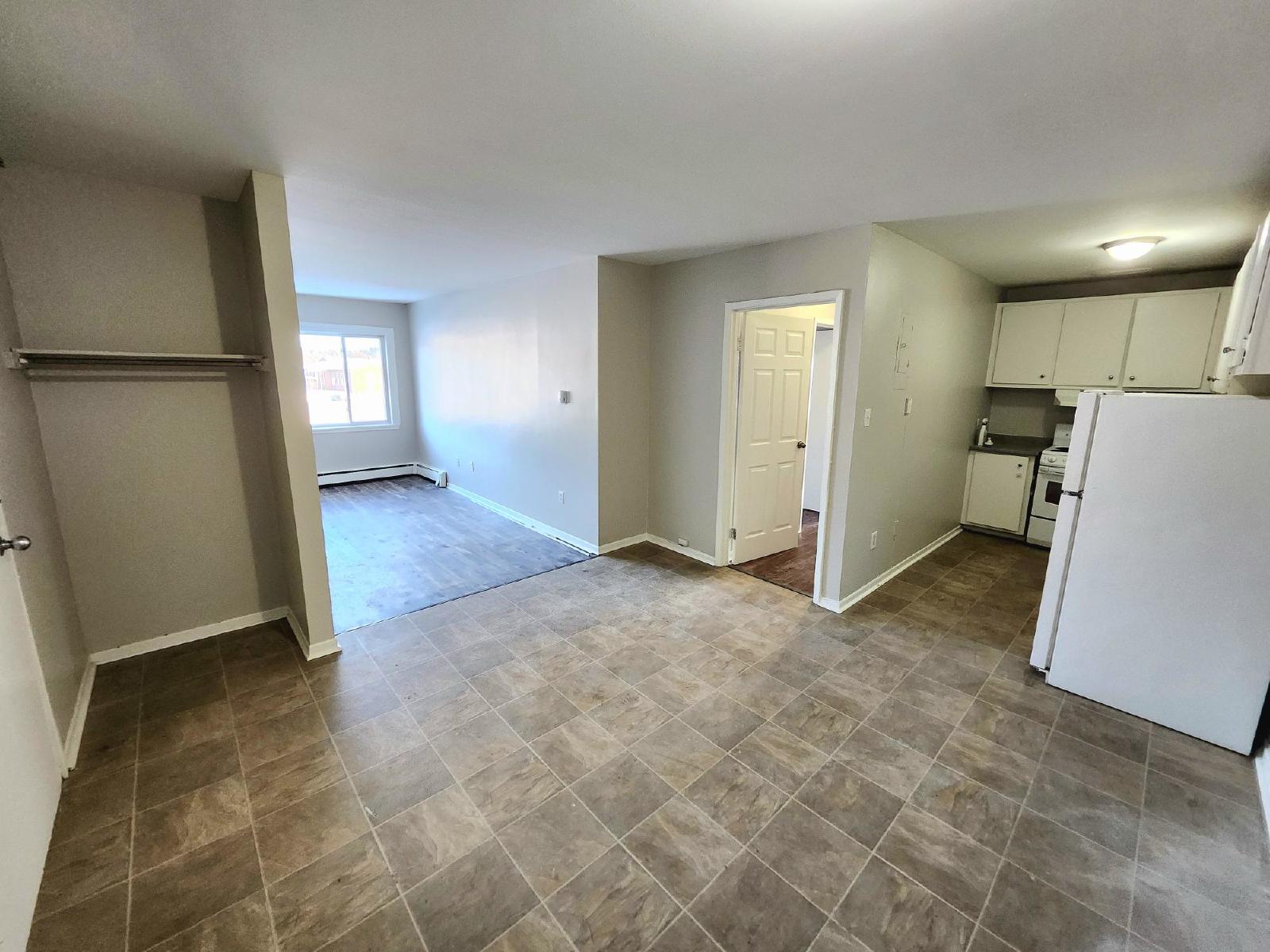 14 Reading Crescent - 7 property image