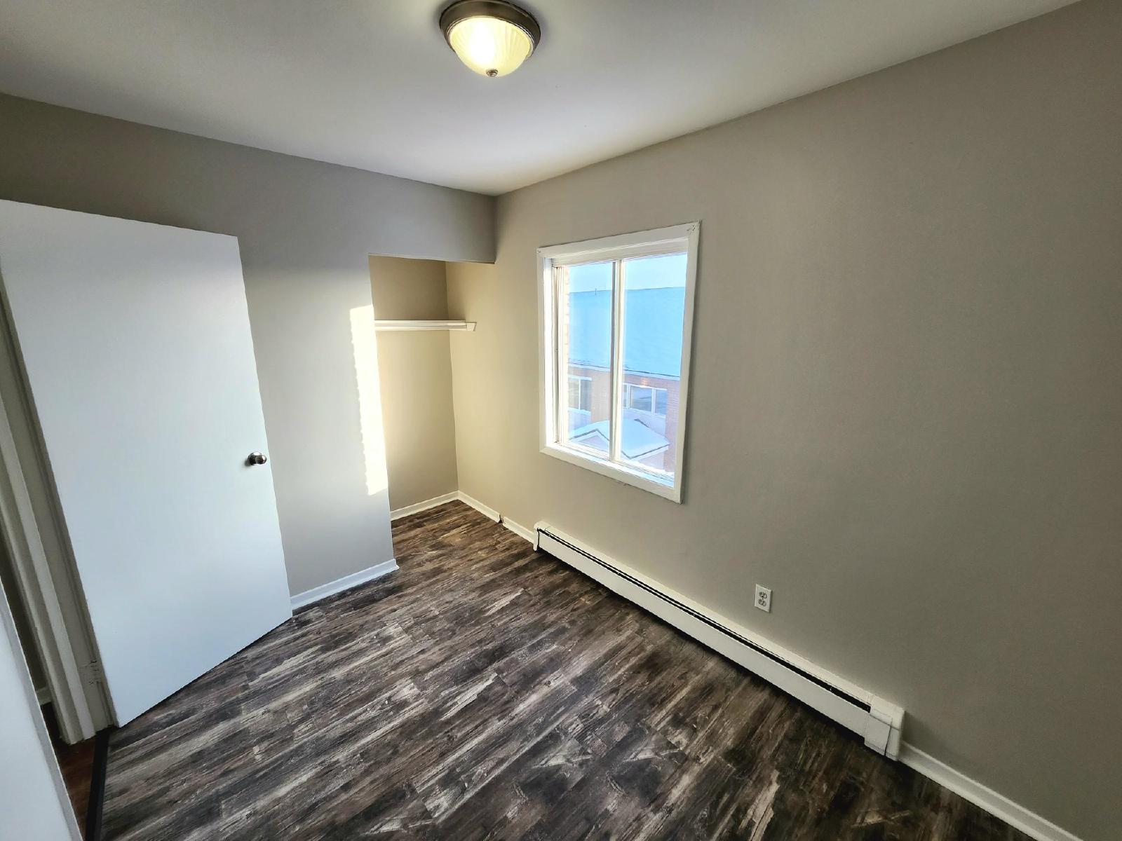 14 Reading Crescent - 7 property image