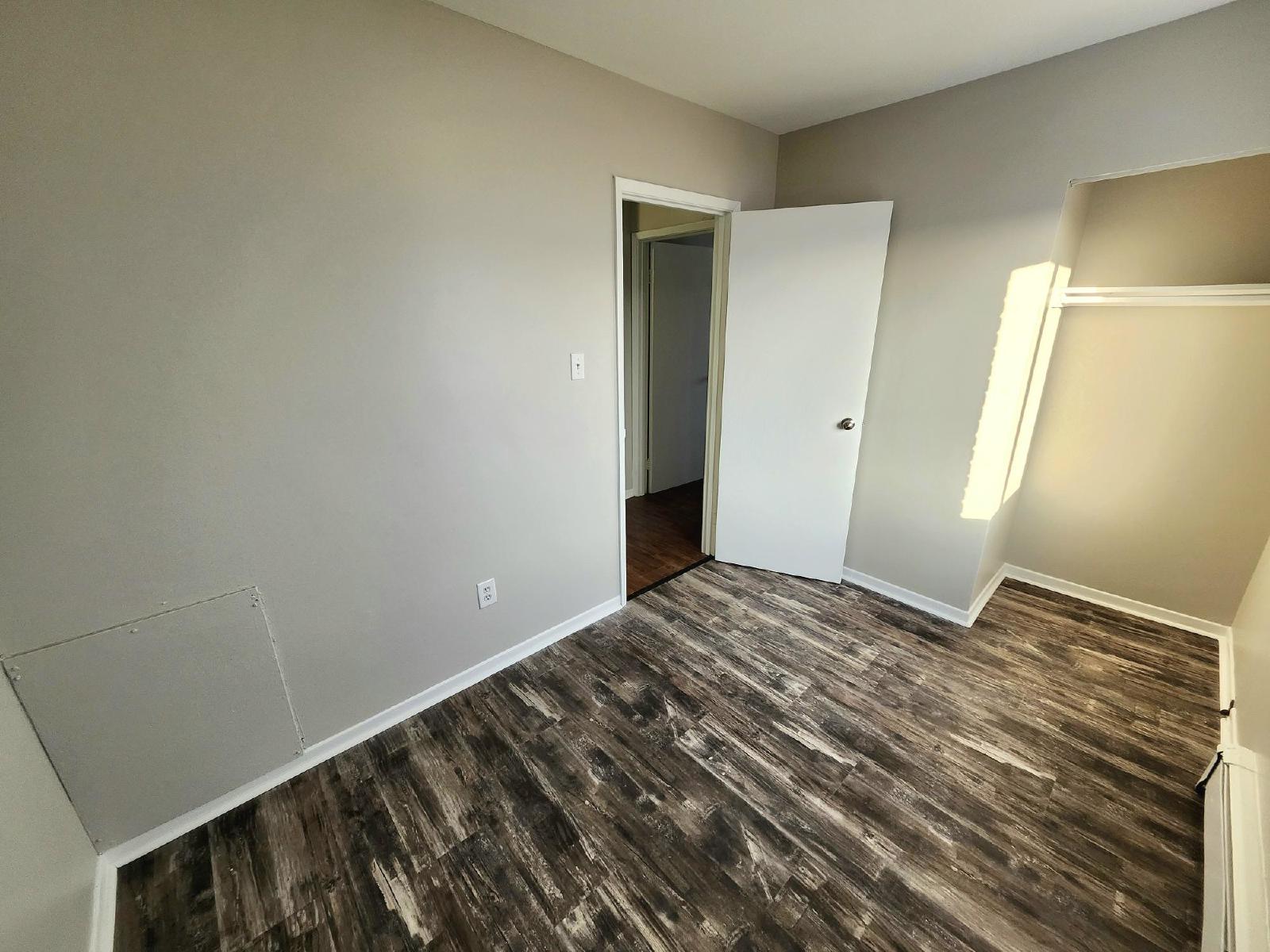 14 Reading Crescent - 7 property image