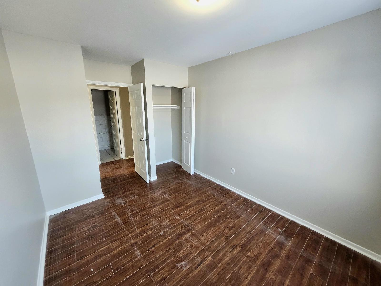 14 Reading Crescent - 7 property image