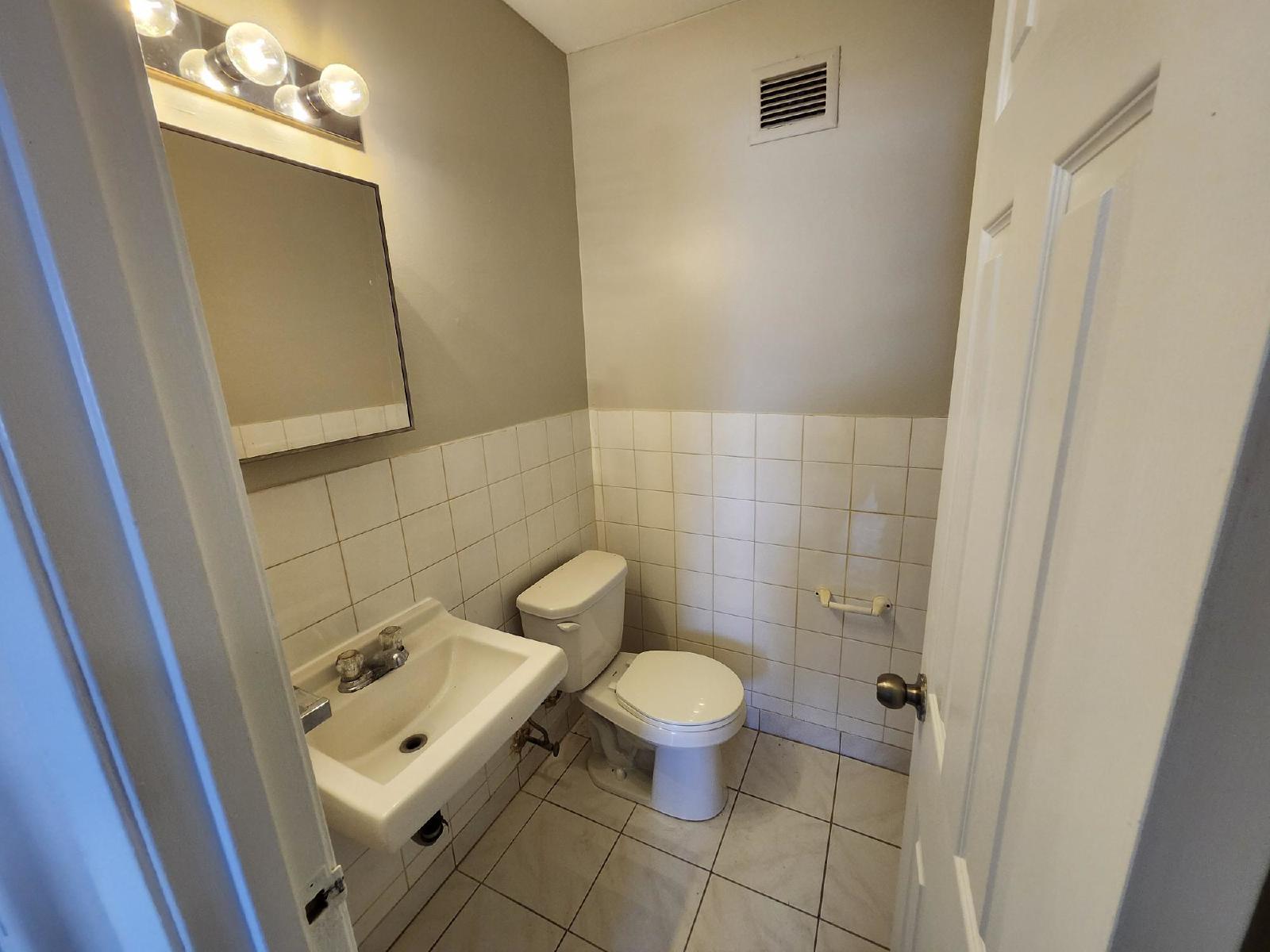 14 Reading Crescent - 7 property image