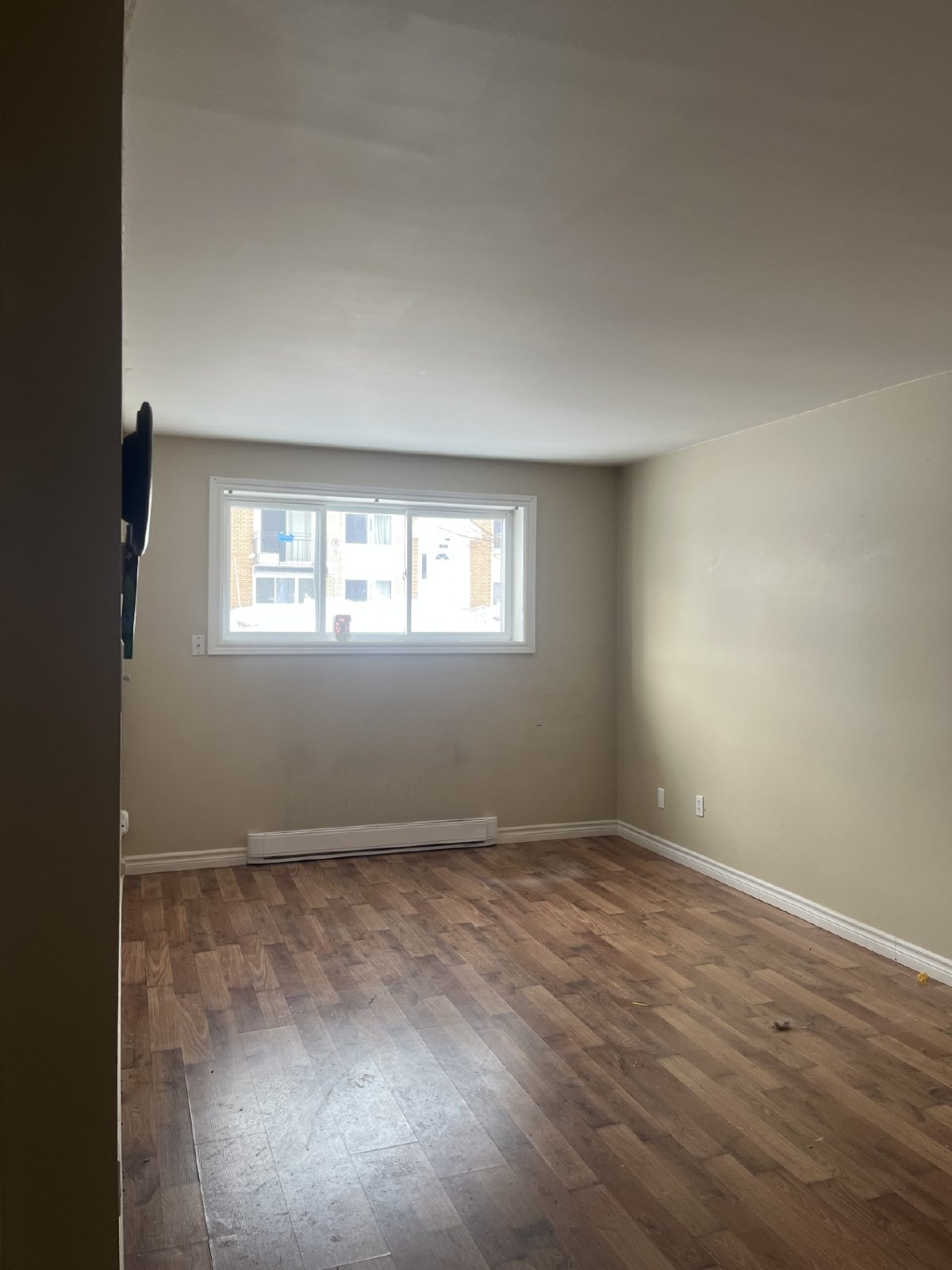 615 Chalmers Court - 5 property image