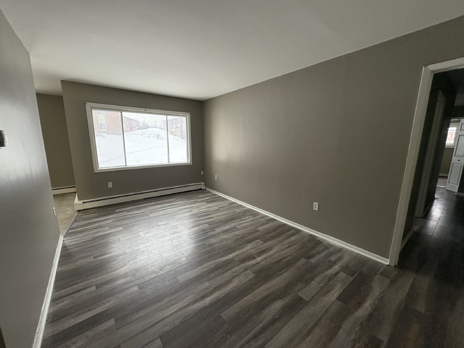 2 Reading Crescent - 2 property image