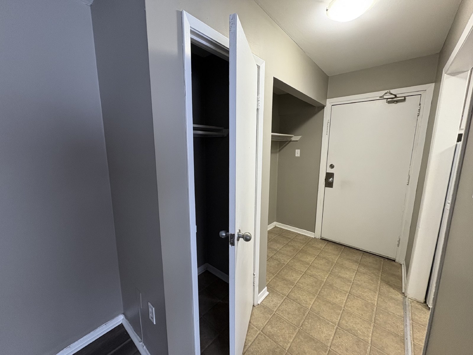 2 Reading Crescent - 2 property image