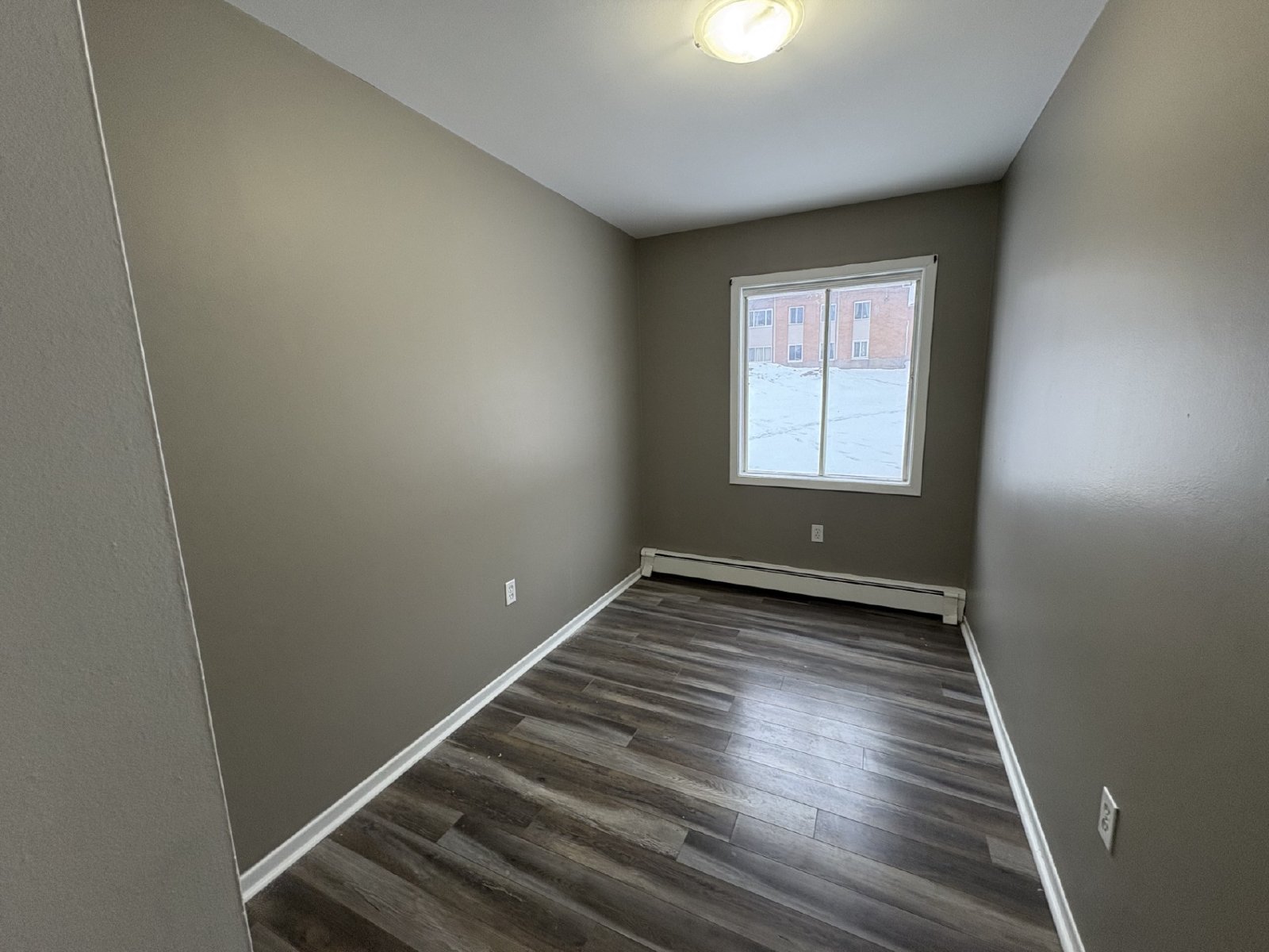 2 Reading Crescent - 2 property image