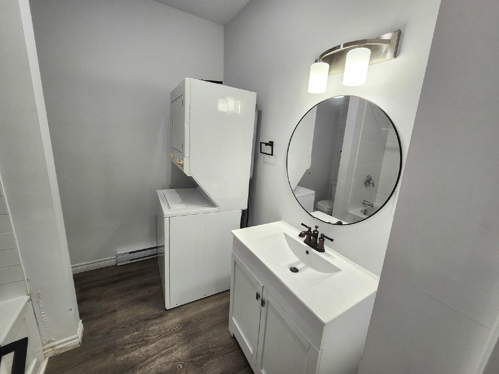 97 Carleton Street - 1 property image