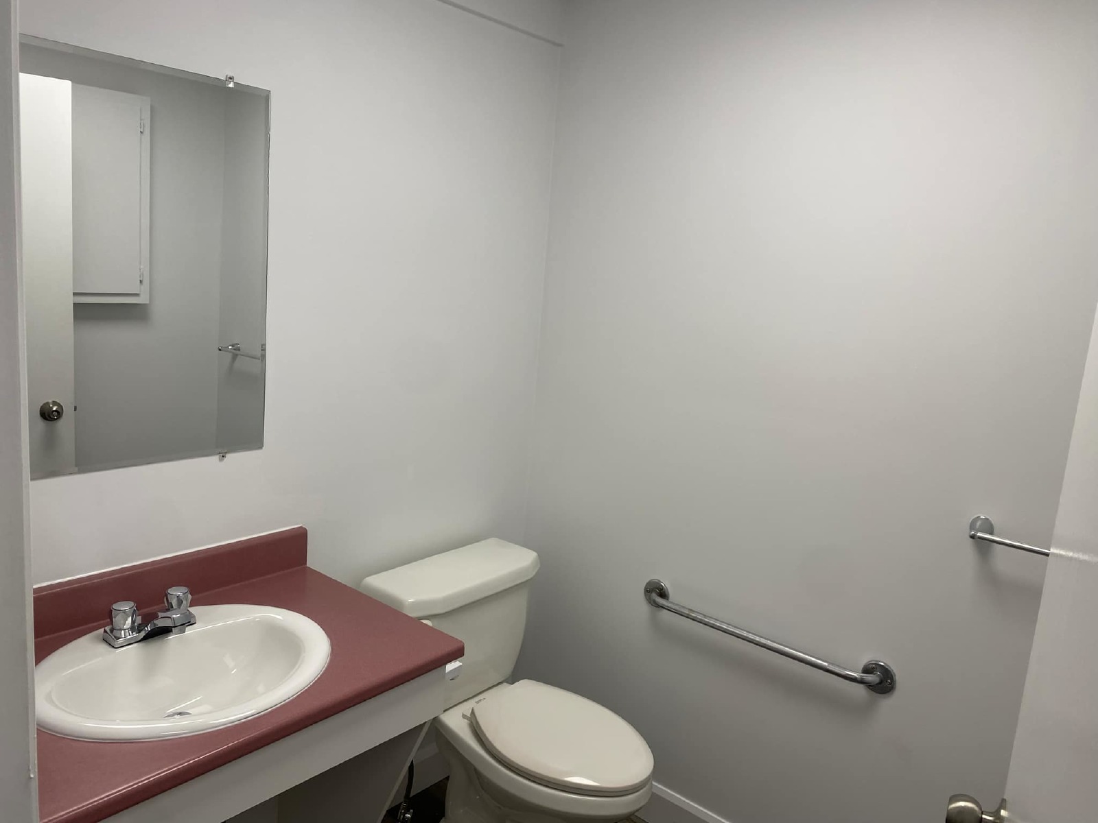 84-86 Dufferin Avenue (CHMC) - 86 property image