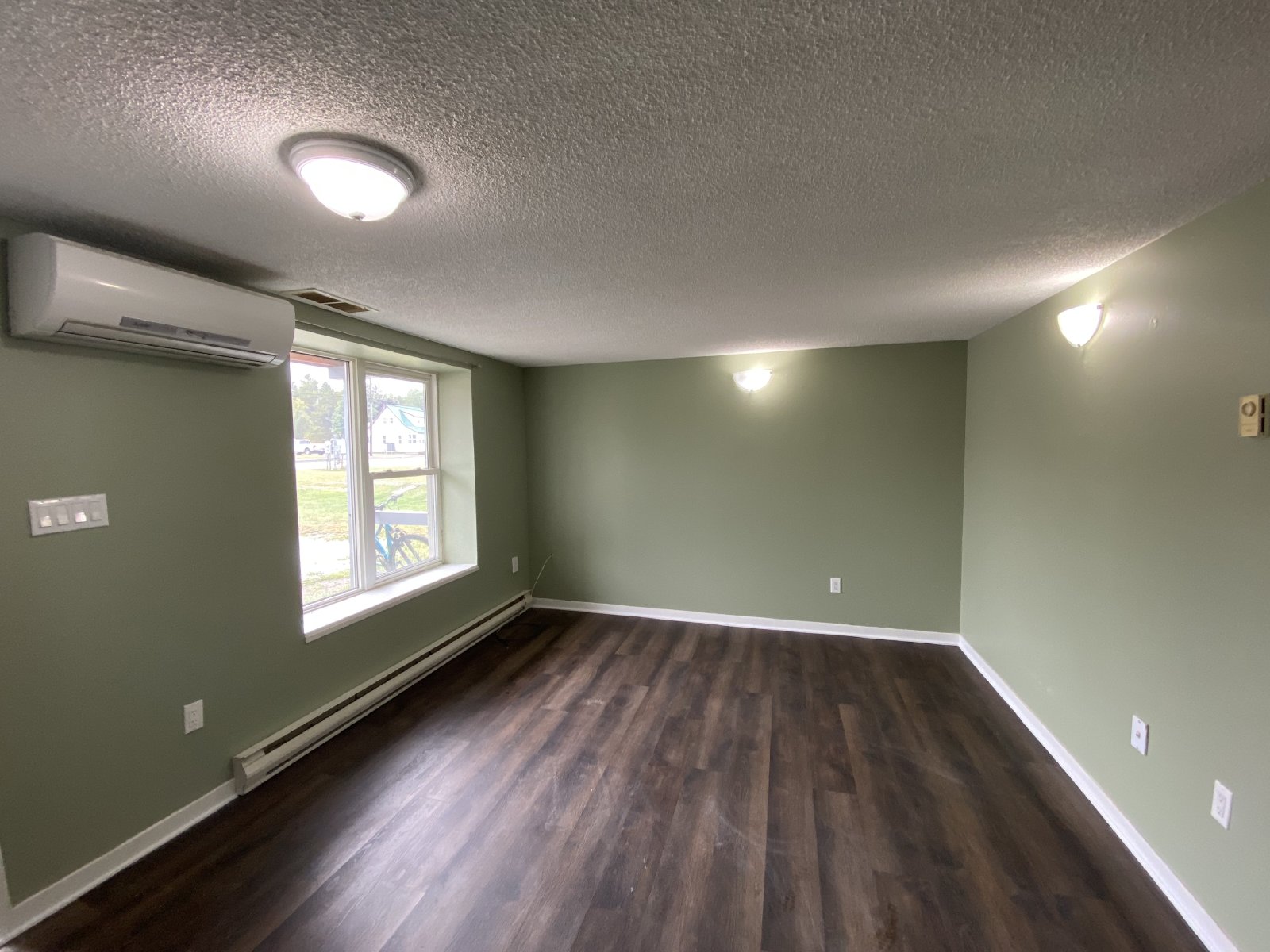 10437 Rue Principale. - 2 property image