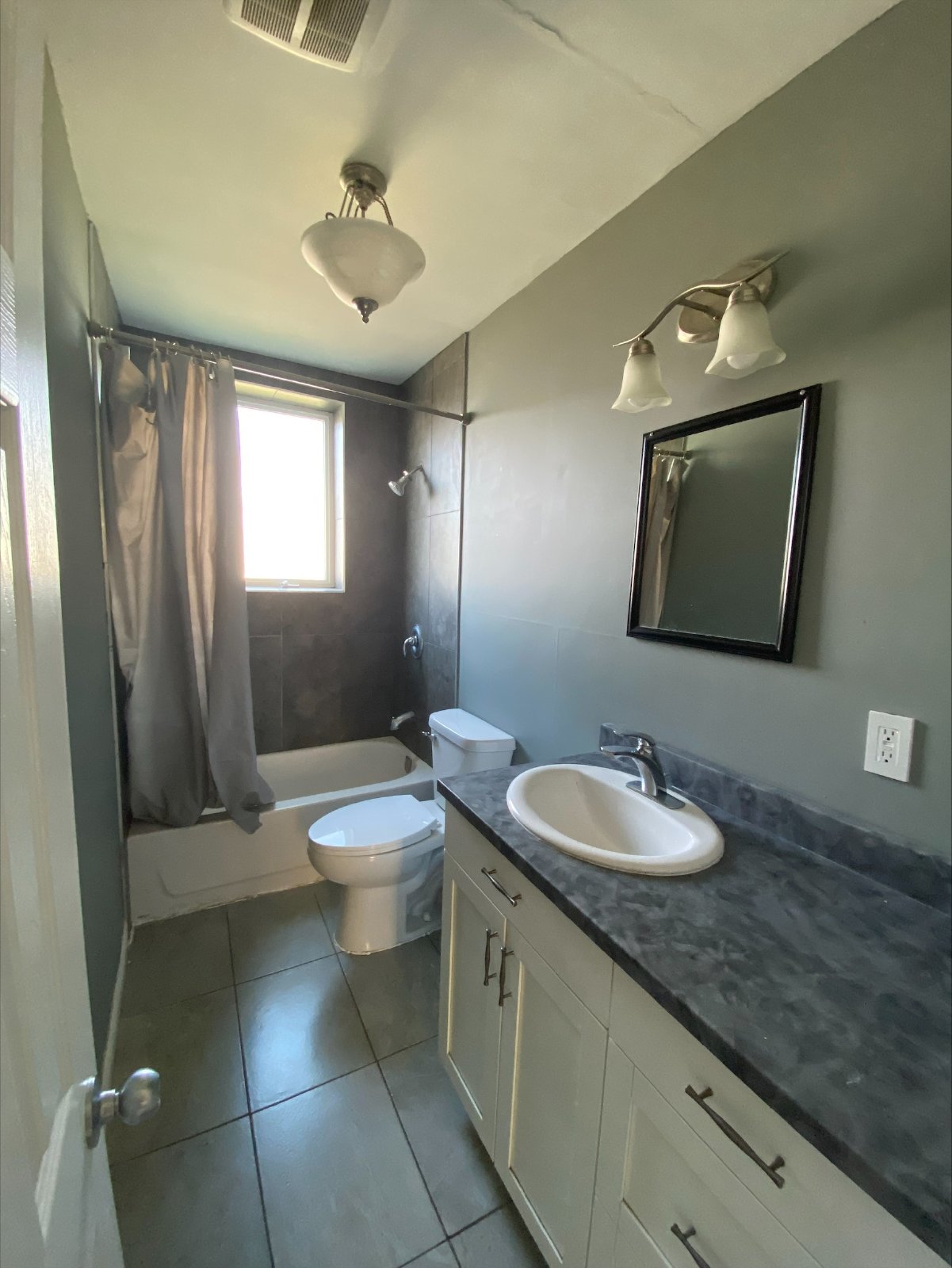 1020-1030 Riverside Drive - 1030 property image