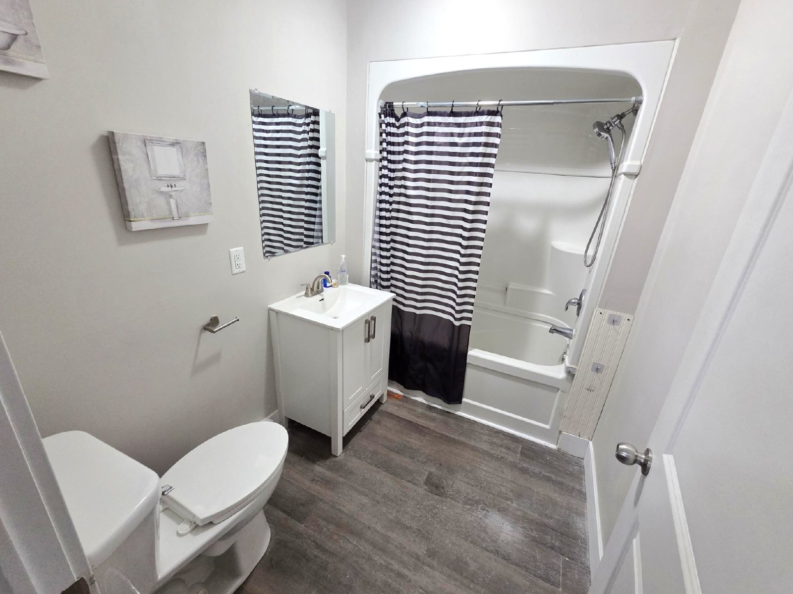 26-30 Cliff Street - 28-4 property image