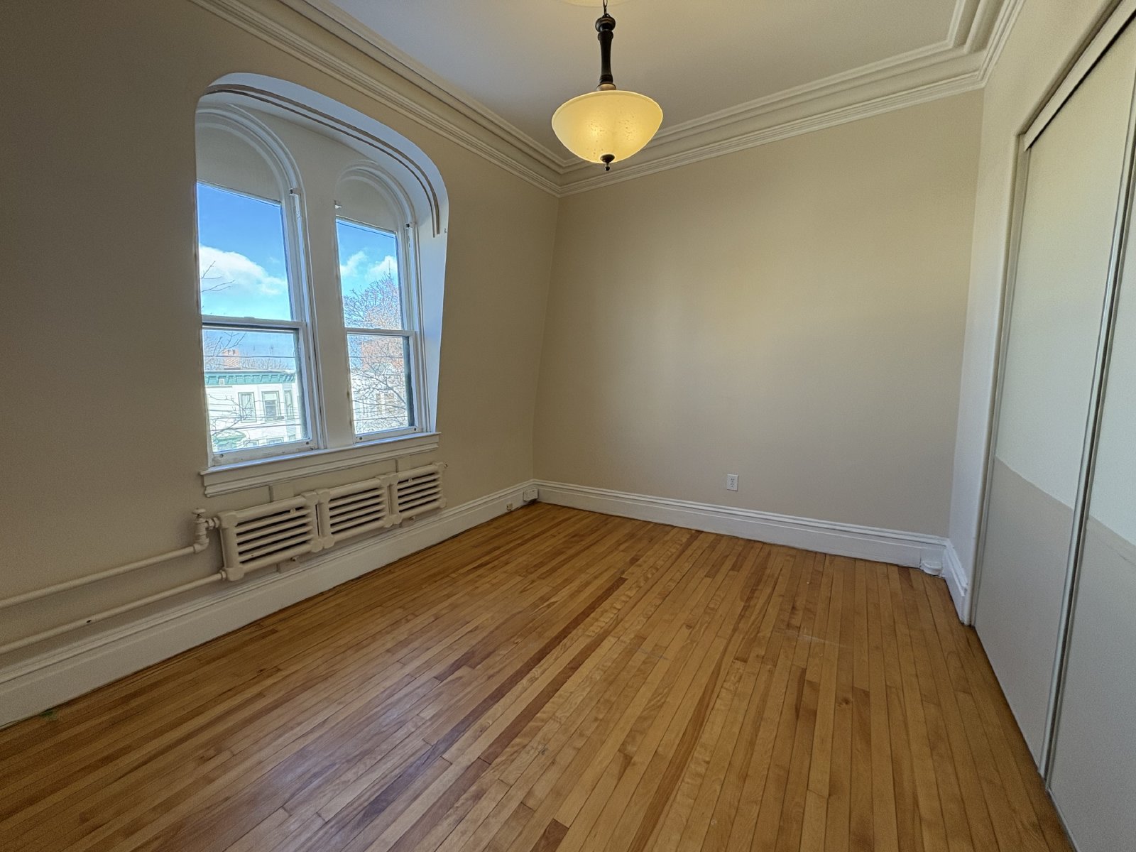 196 King Street East - 4 property image