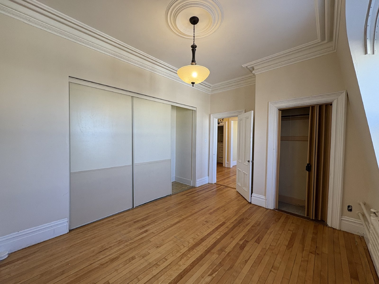 196 King Street East - 4 property image