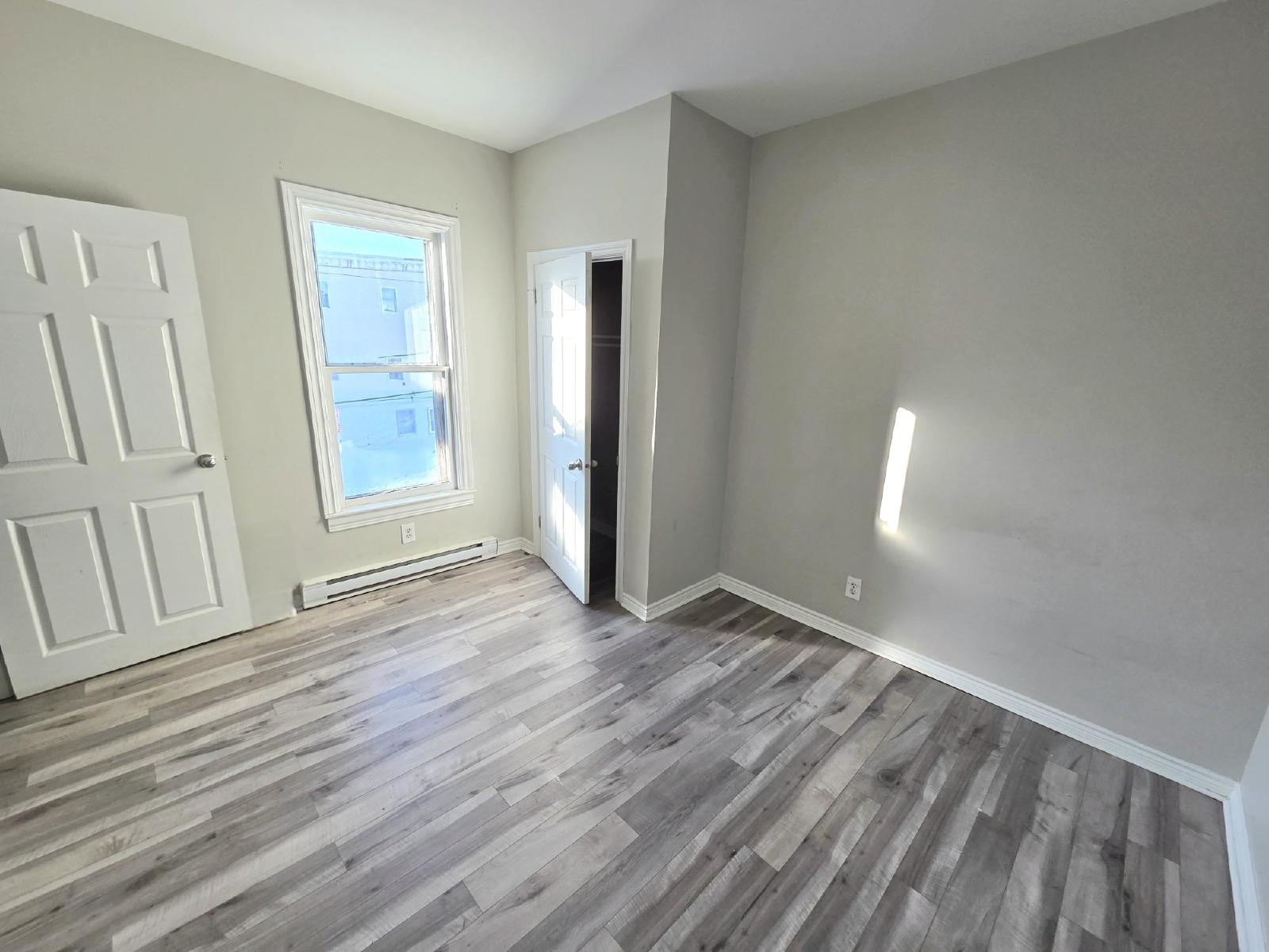 118 Main St/8-10 Cedar St - 10 Cedar #3 property image