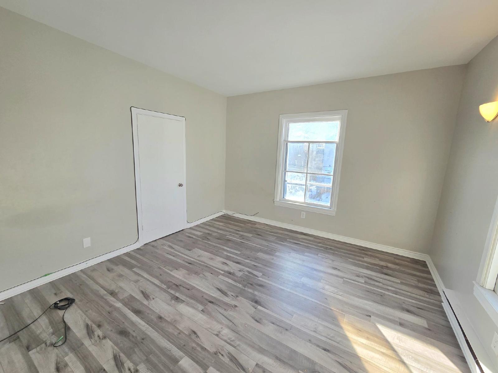 118 Main St/8-10 Cedar St - 10 Cedar #3 property image