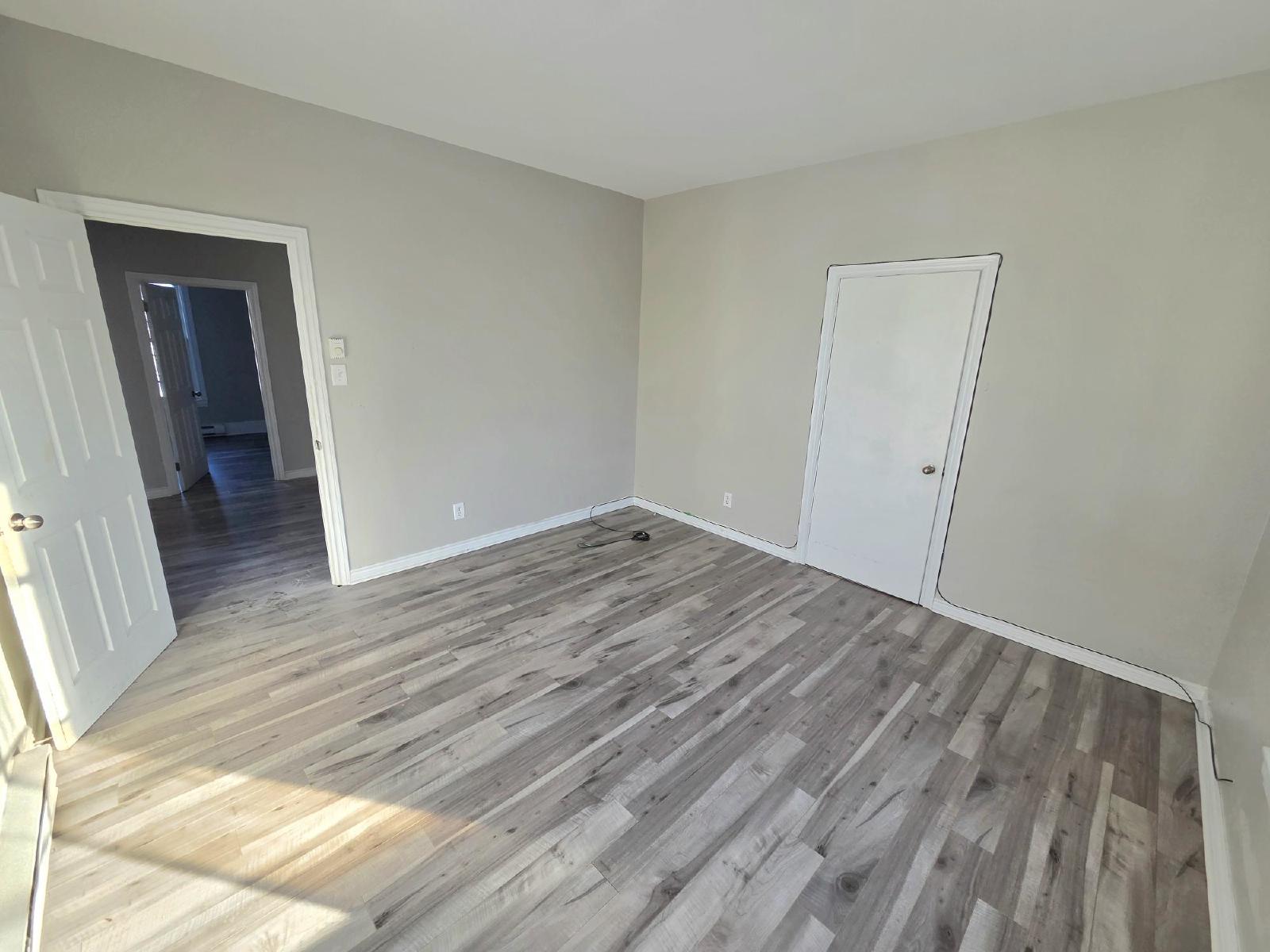 118 Main St/8-10 Cedar St - 10 Cedar #3 property image