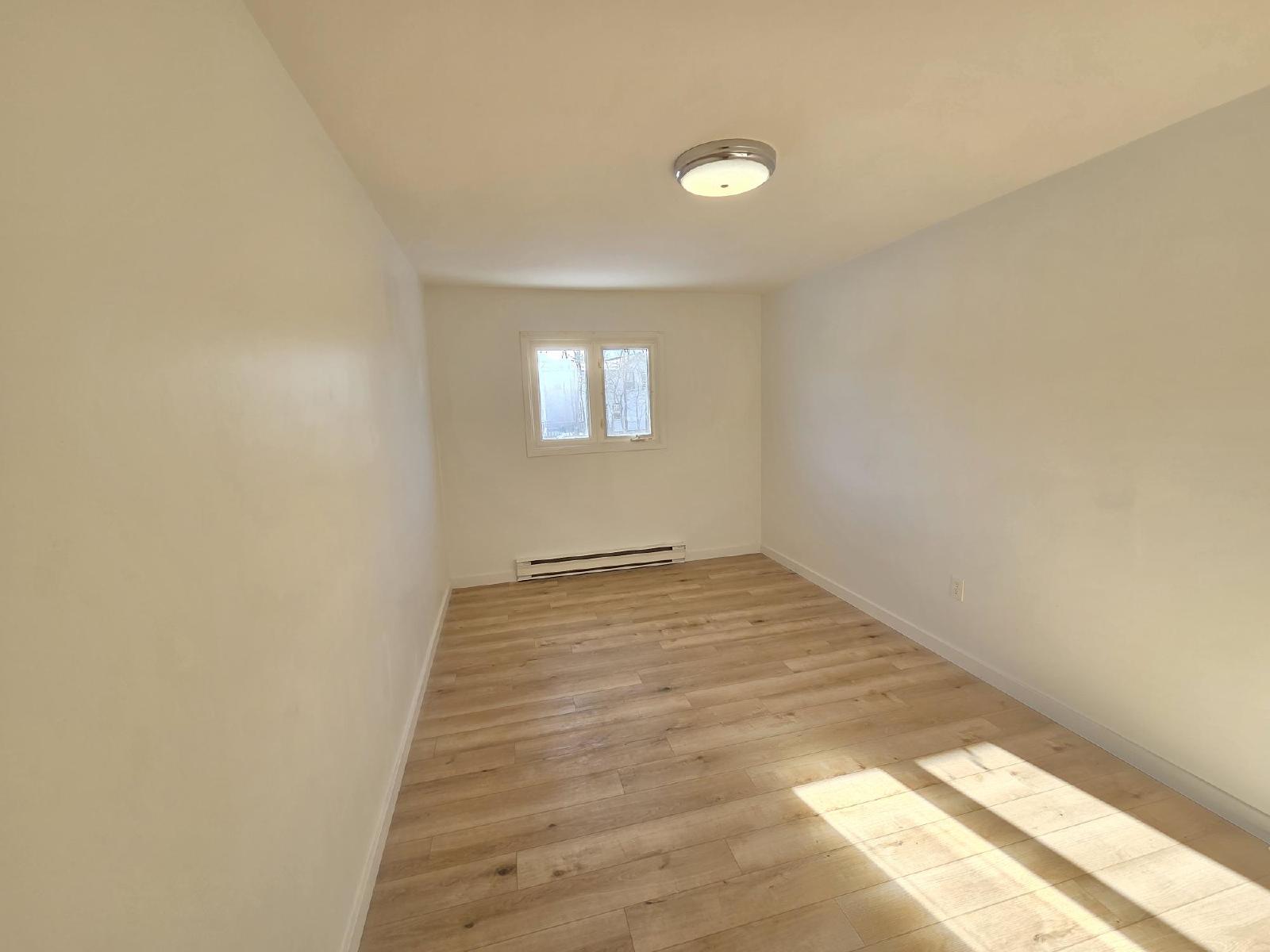 355 Prince Street - 23 property image