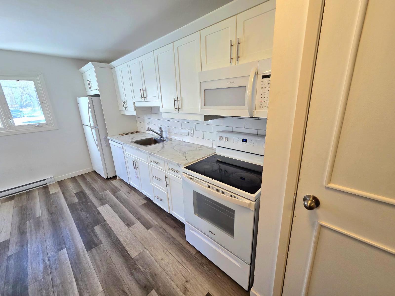 355 Prince Street - 16 property image