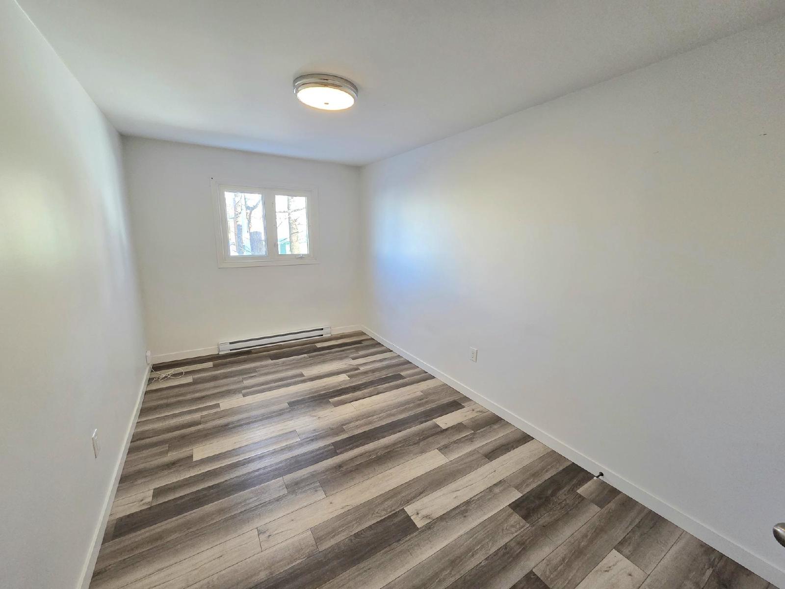 355 Prince Street - 16 property image