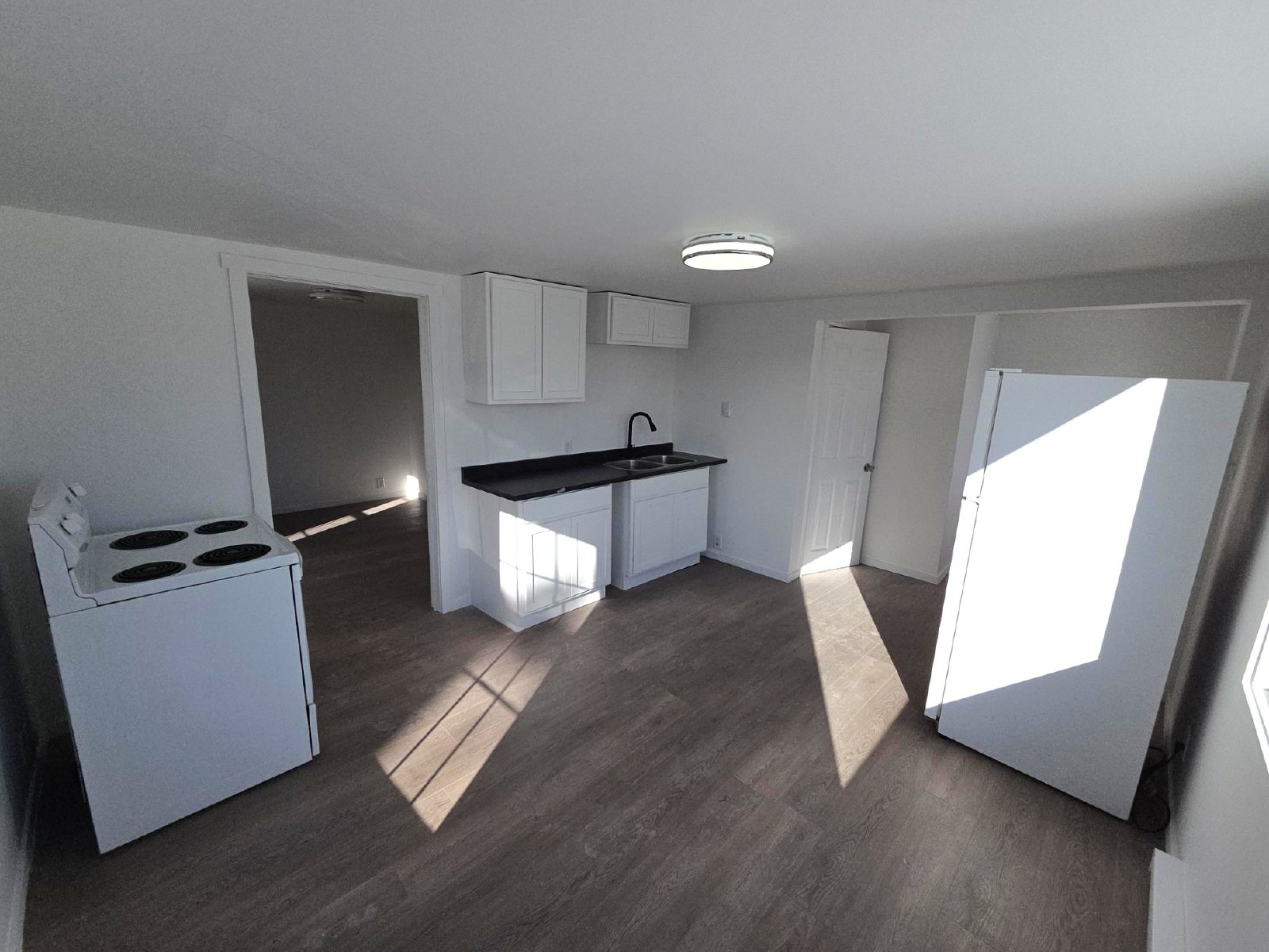 7-9 Courtenay Avenue - 1 property image