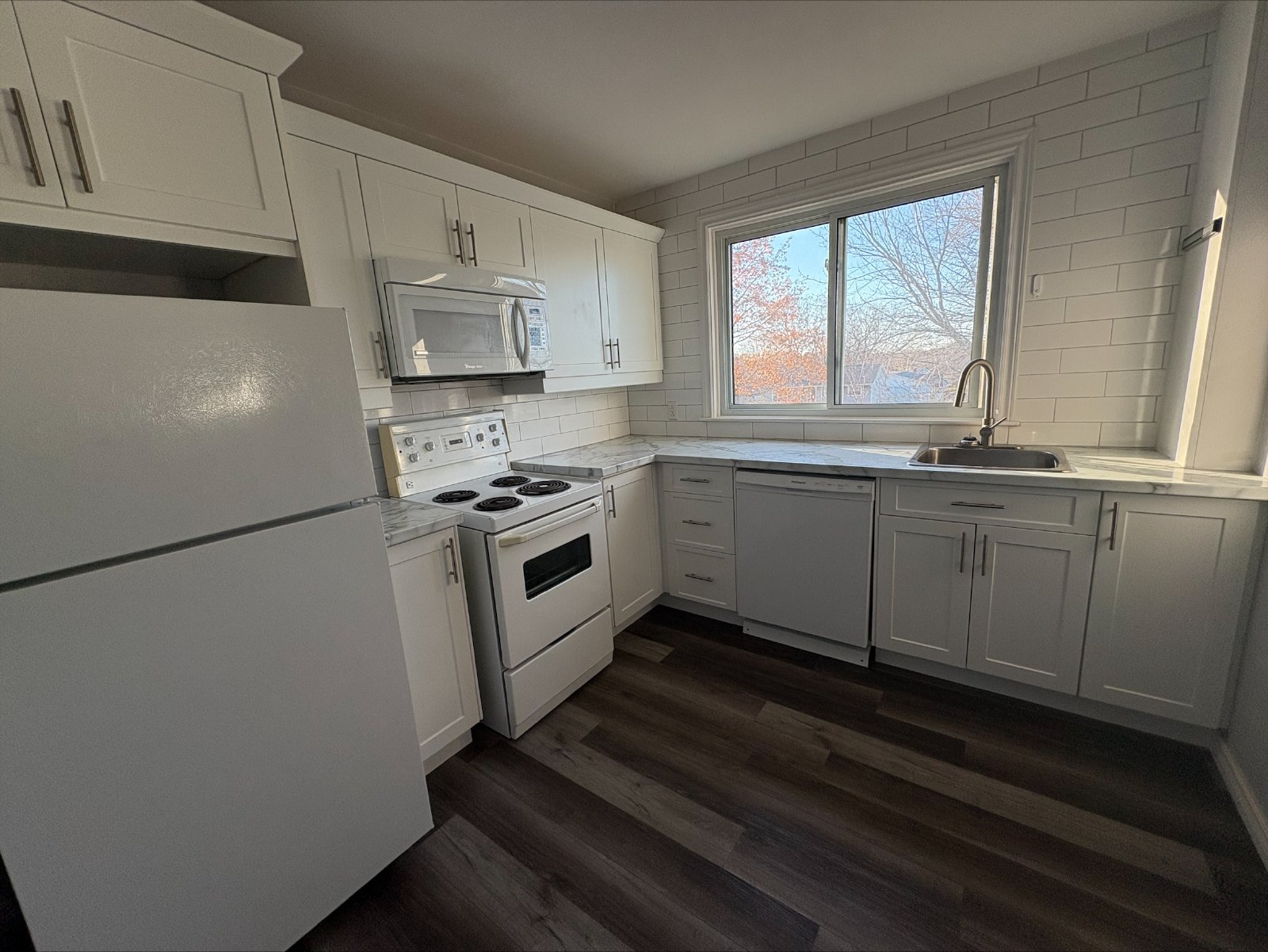 437 Covert Street - 12 property image