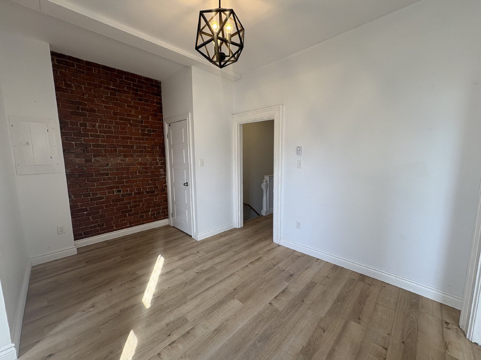 53-59 Carmarthen Street - 55-2 property image