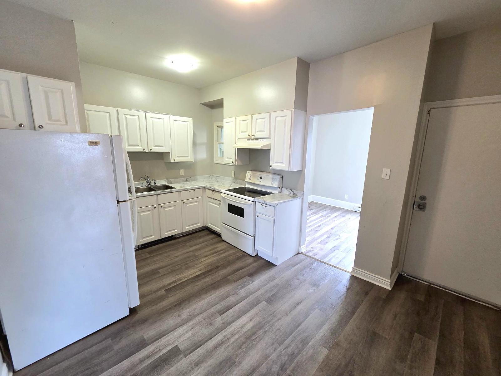 118 Main St/8-10 Cedar St - 10 Cedar #3 property image