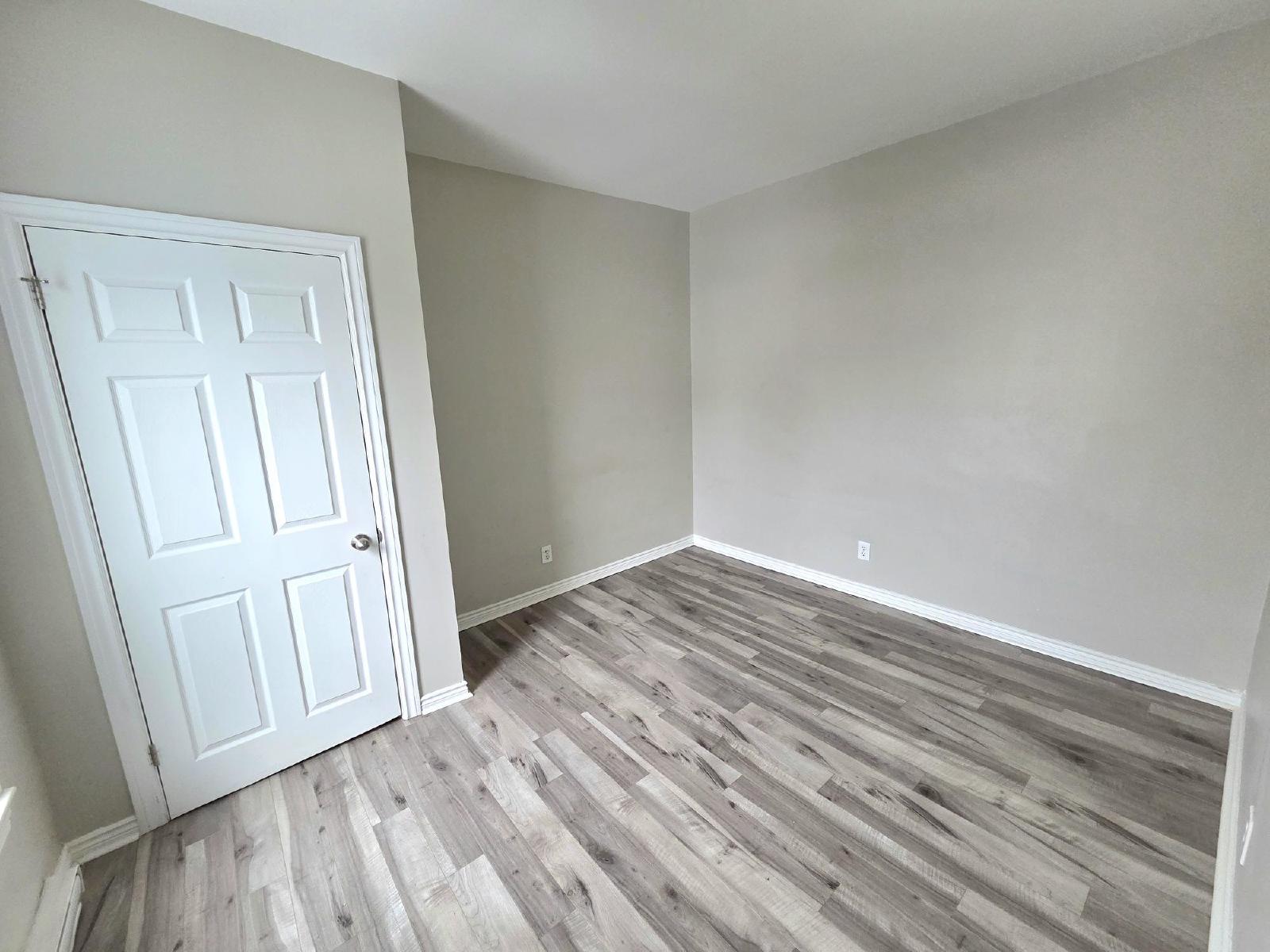 118 Main St/8-10 Cedar St - 10 Cedar #3 property image