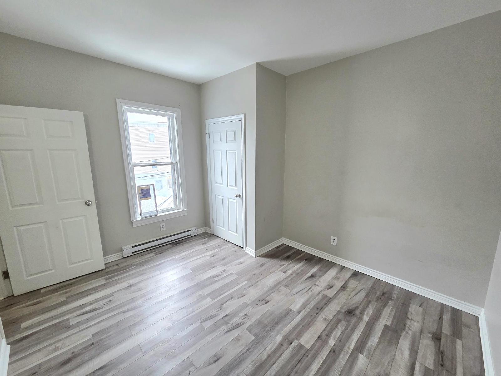 118 Main St/8-10 Cedar St - 10 Cedar #3 property image