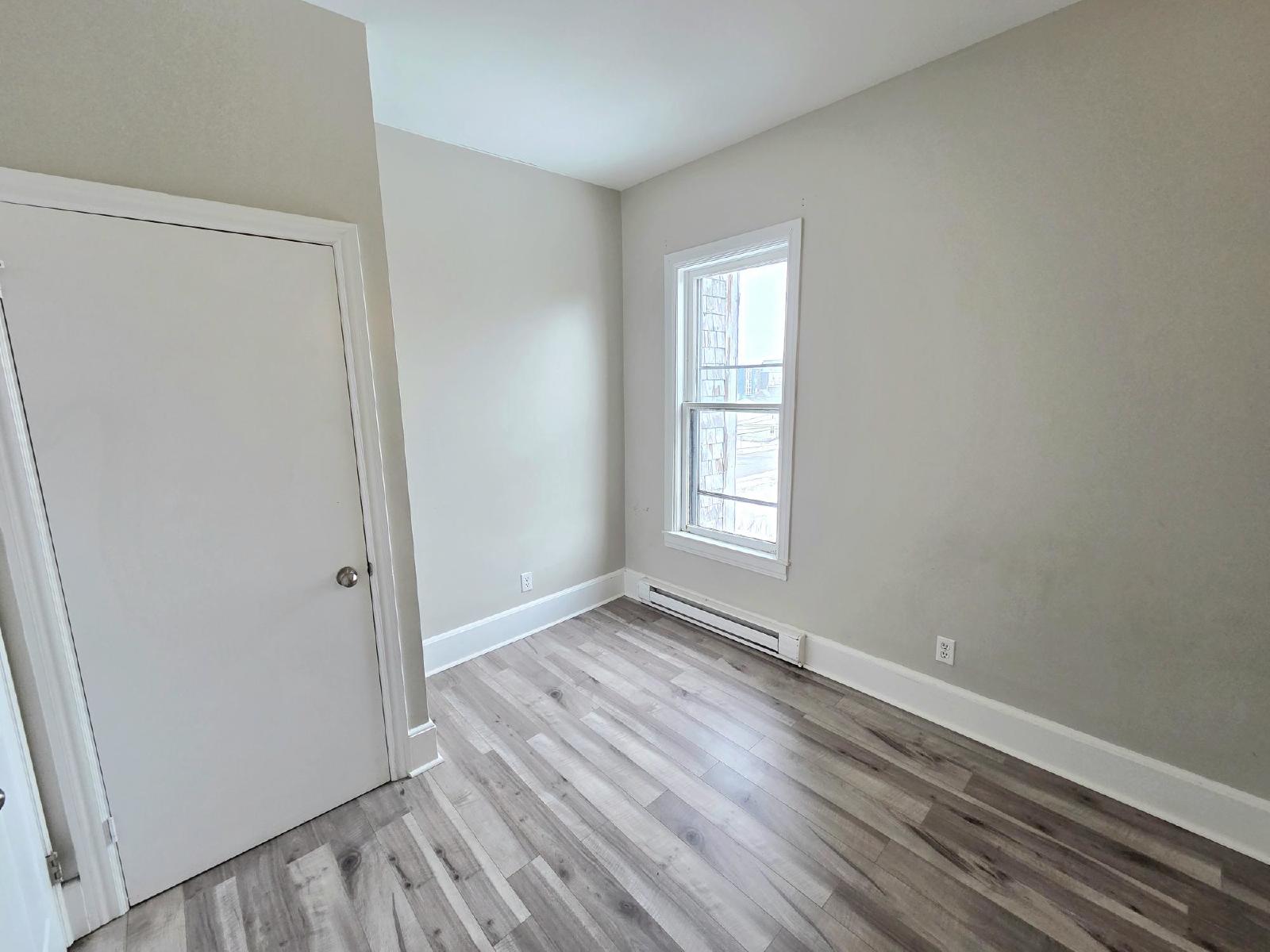 118 Main St/8-10 Cedar St - 10 Cedar #3 property image