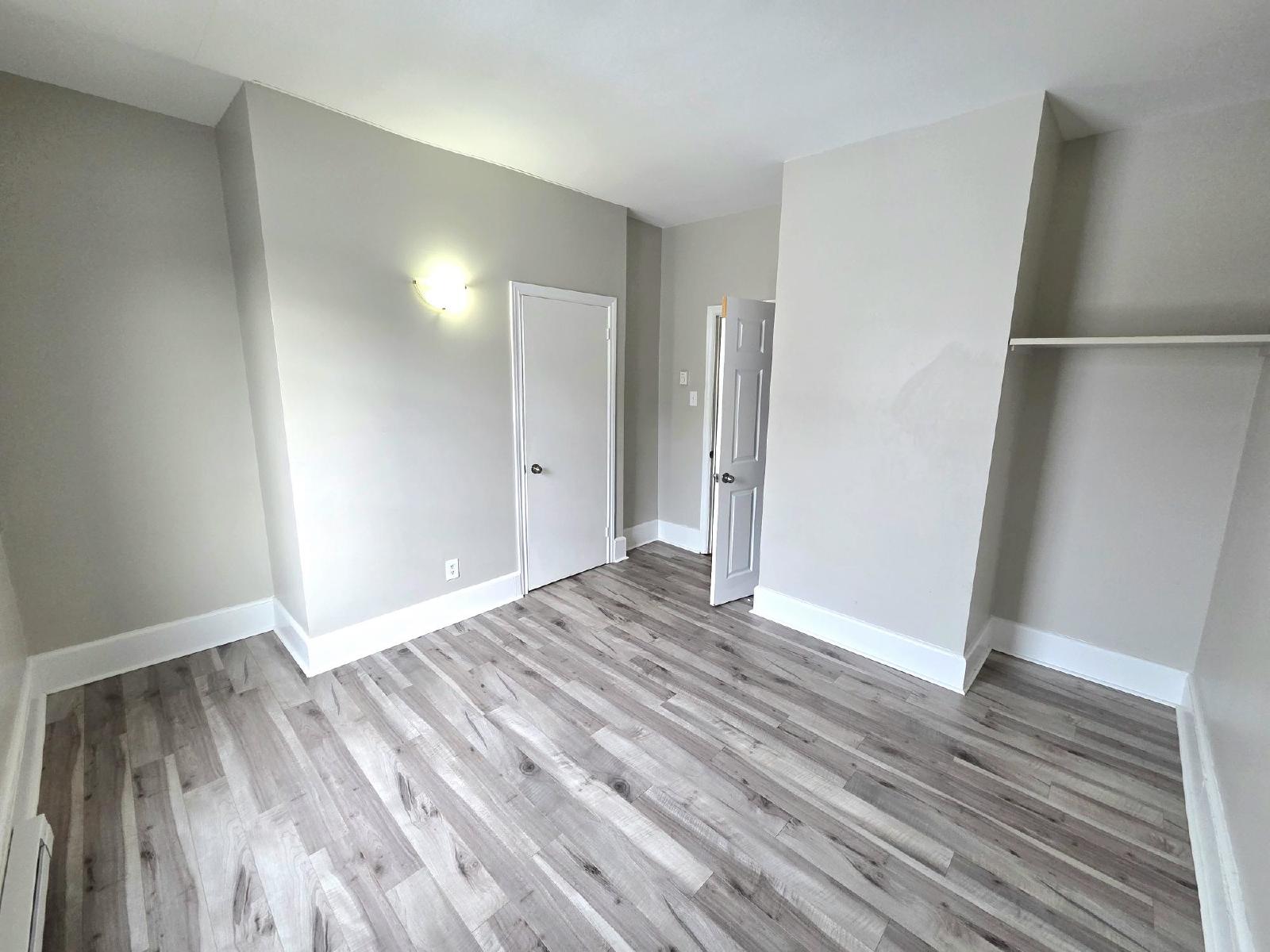 118 Main St/8-10 Cedar St - 10 Cedar #3 property image