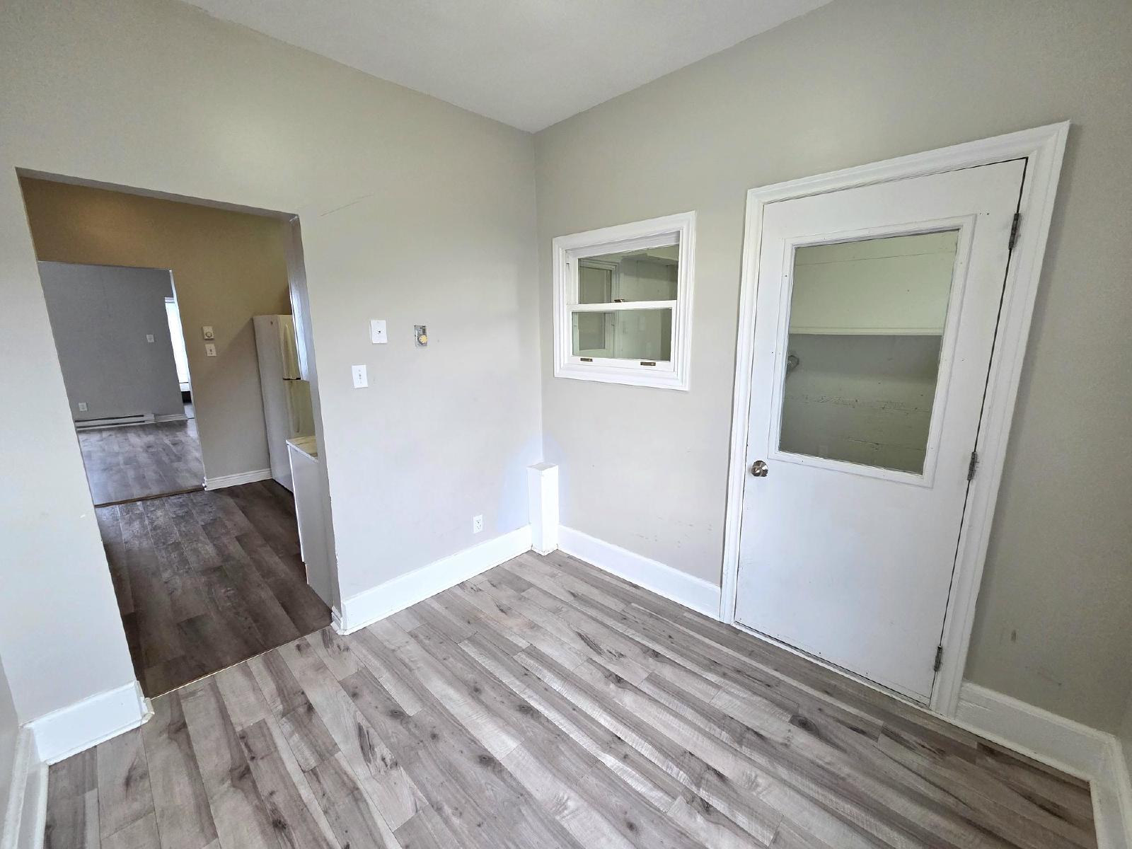 118 Main St/8-10 Cedar St - 10 Cedar #3 property image