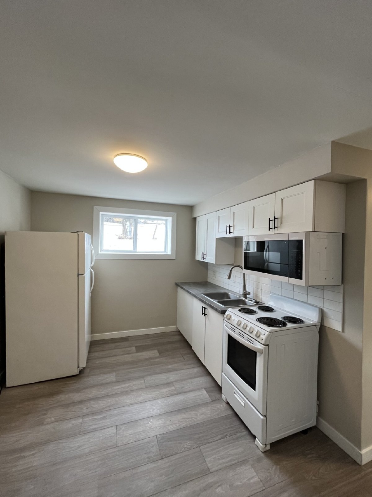 200 Spruce St - 4 property image