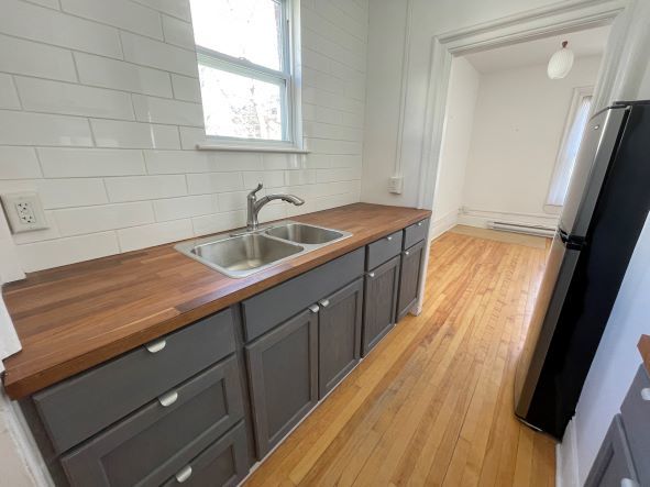 114 Carmarthen Street - 4 property image