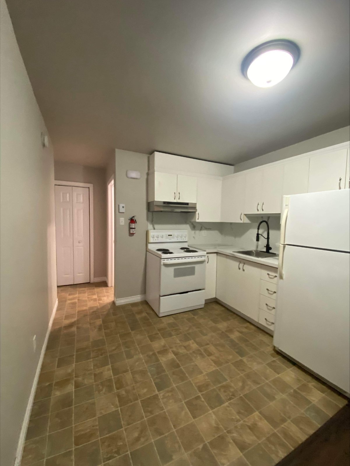 894 Rue Principale - 3 property image