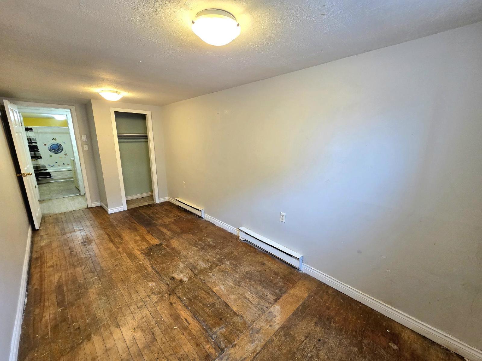 28-32 Wentworth Street - 1 property image