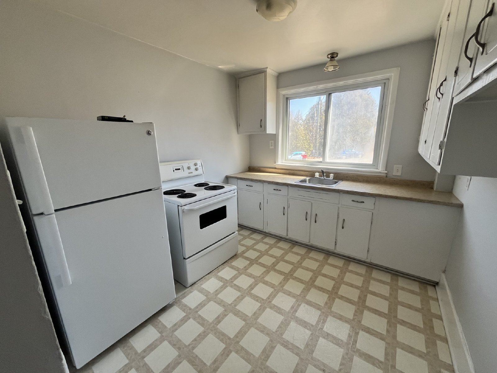 445 Covert Street - 9 property image