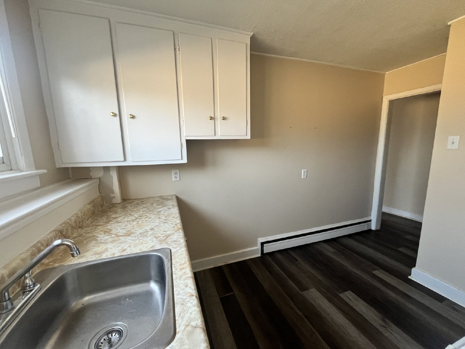 445 Covert Street - 2 property image