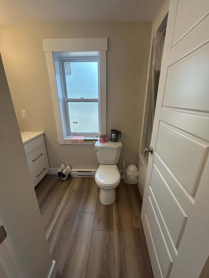 117 Elmwood Dr - 2- main level property image
