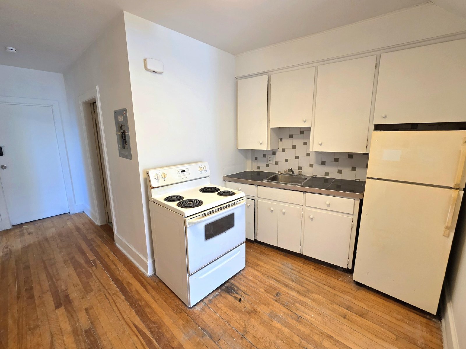 325 Main Street North - 1 property image