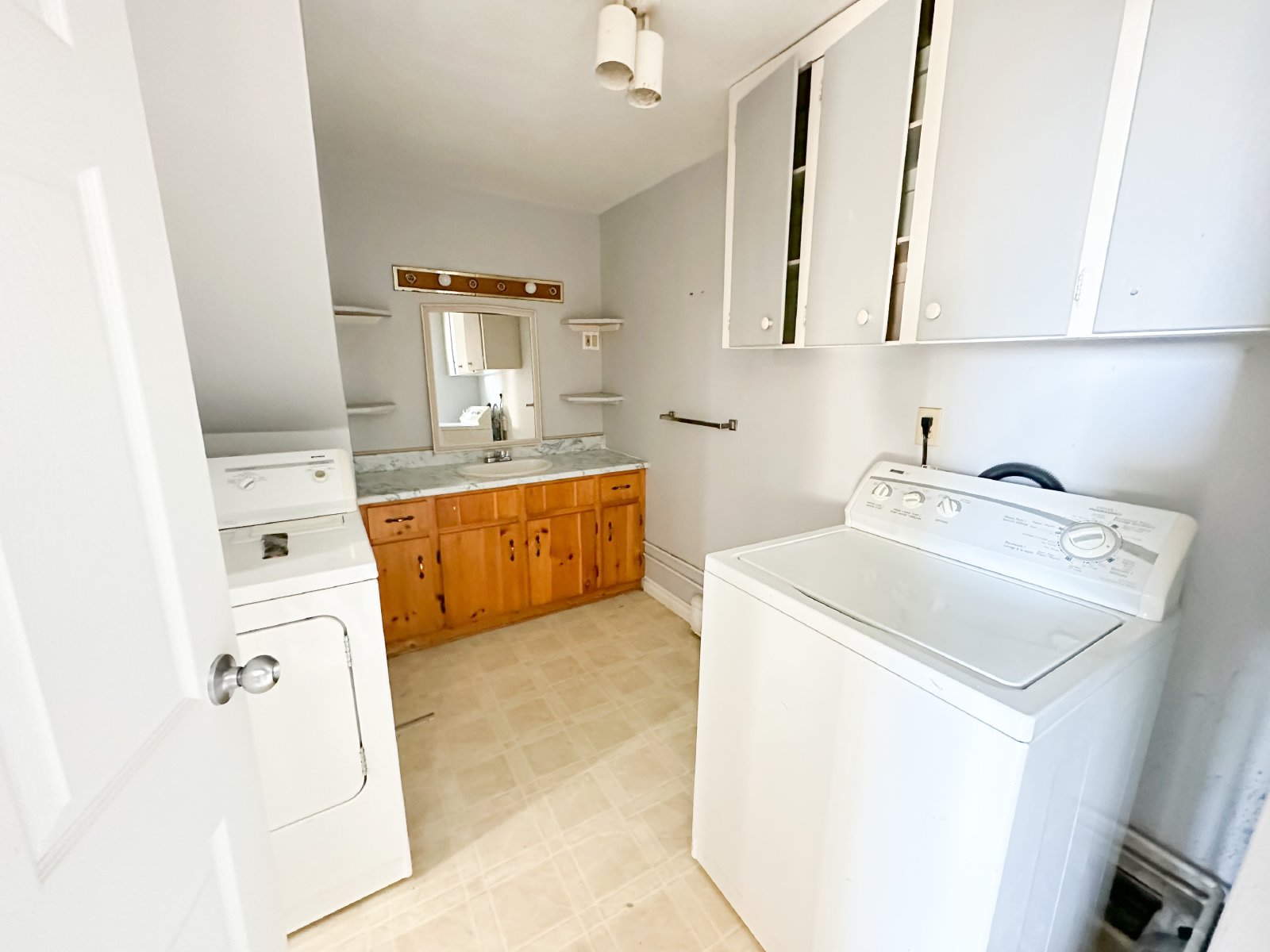 309-311 Duke Street West / 1 City Line - NEW - 1 City Line property image