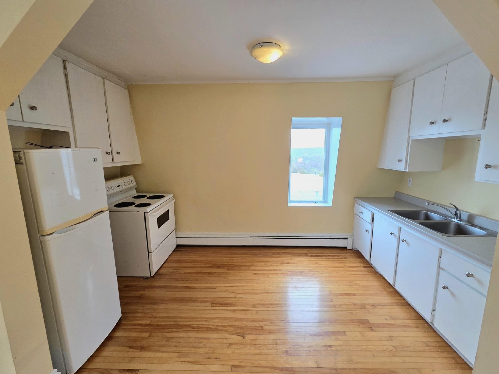 173 Douglas Avenue - 3 property image