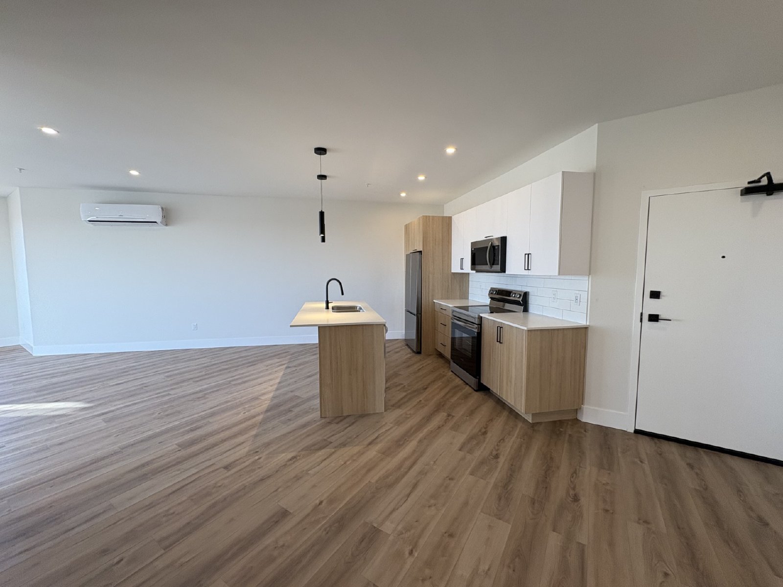 1035 Melanson Road - 405 property image