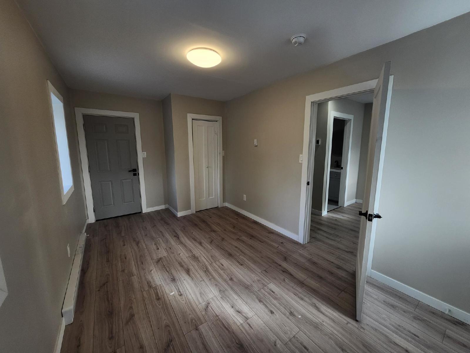 210 Canterbury Street / 15 Lower Cove Loop - 4 property image