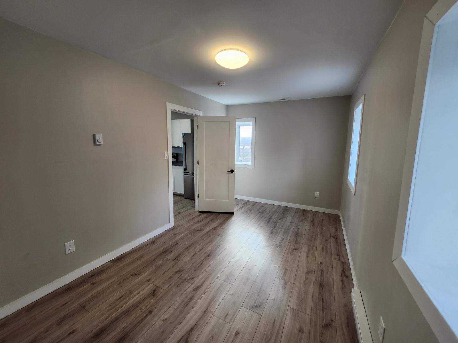 210 Canterbury Street / 15 Lower Cove Loop - 4 property image