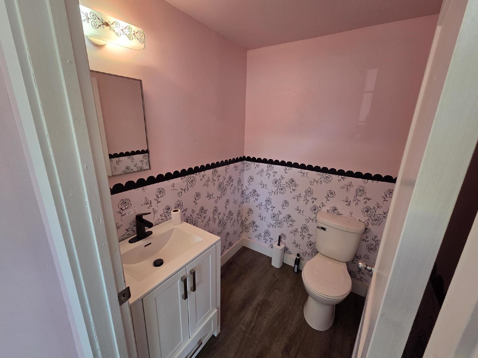285 King Street West/ 85 Ludlow Street - 85 A property image