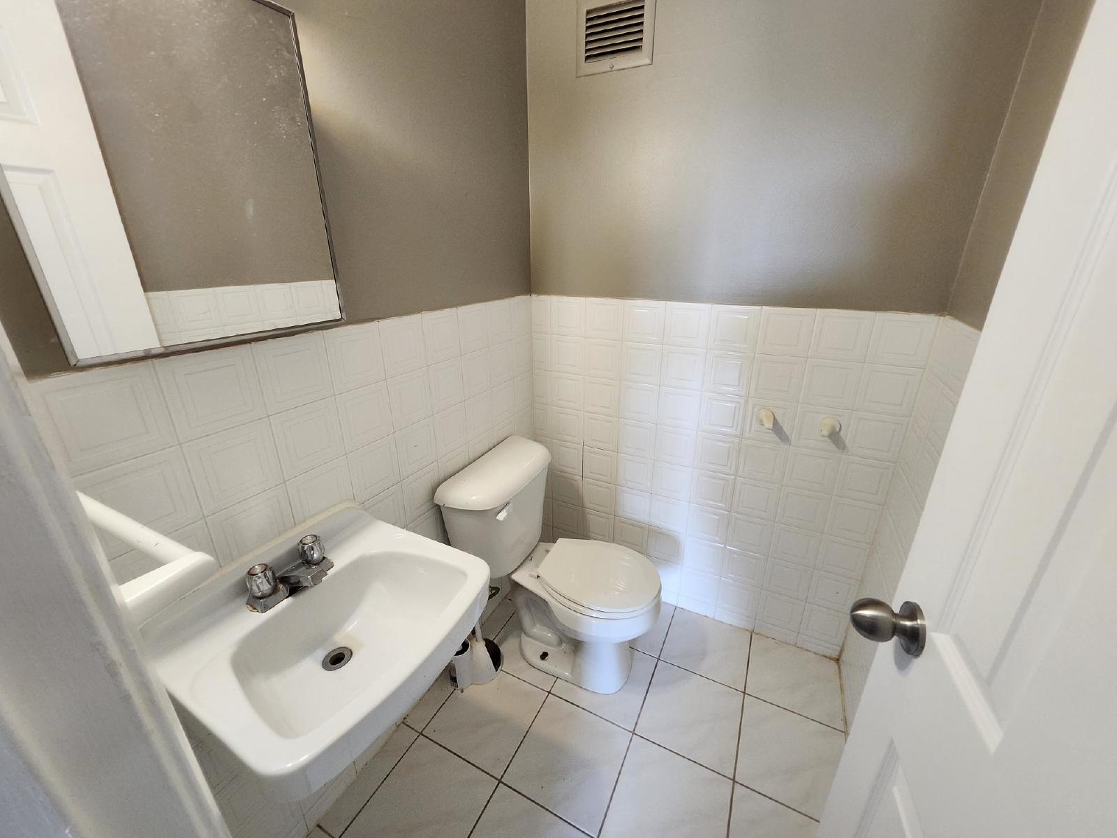 7 Roxbury Drive - 6 property image