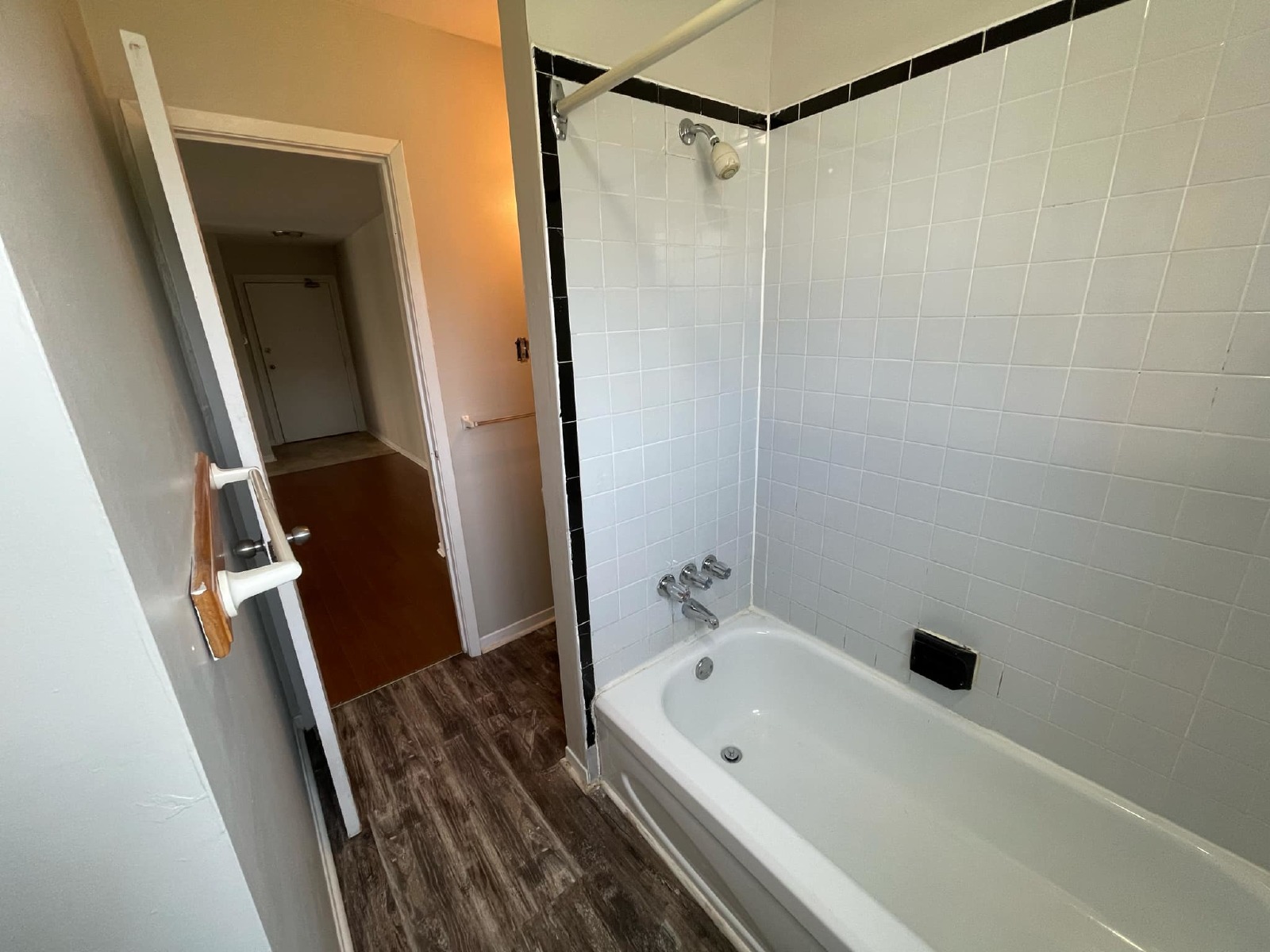 19 Reading Crescent - 5 property image