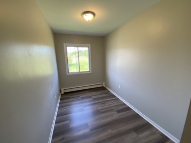 3 Reading Crescent - 7 property image